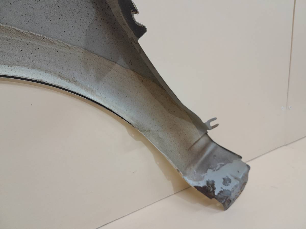 Крыло переднее правое Renault Sandero 2009-2014