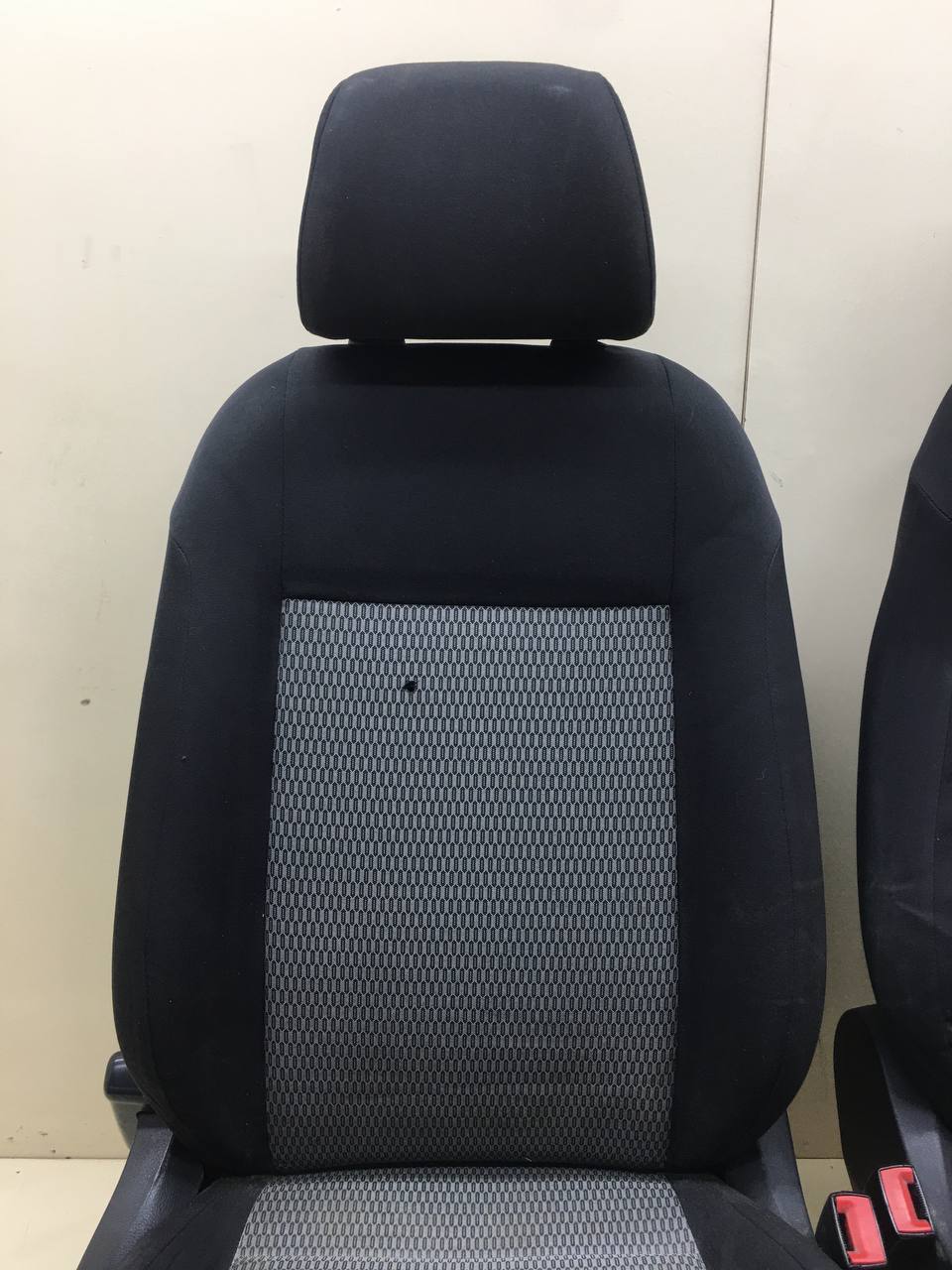Сиденье (комплект) Volkswagen Polo (MK5) 2011-2020 Сиденье (комплект) Volkswagen Polo (MK5) 2011-2020