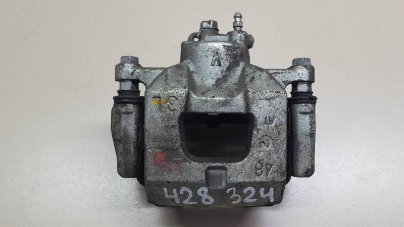 Суппорт передний левый Toyota Vitz (XP130) 2010-2016