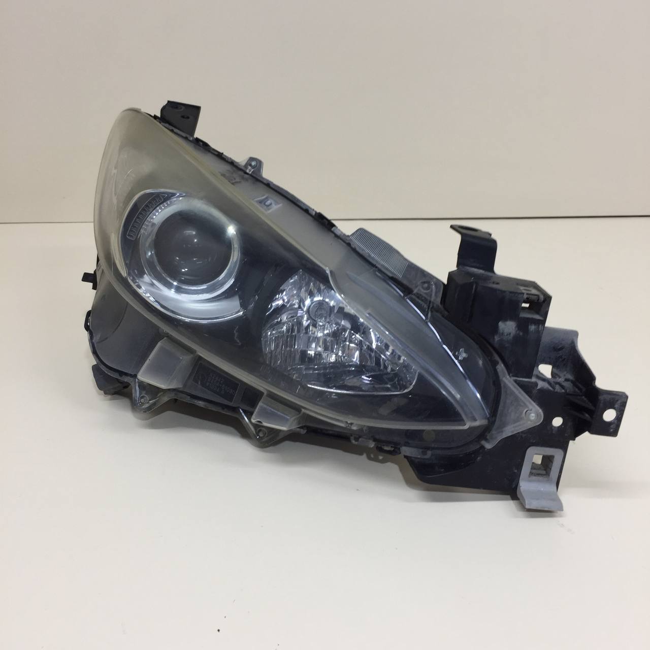 Фара правая Mazda Mazda 3 (BM) 2013-2016 Фара правая Mazda Mazda 3 (BM) 2013-2016