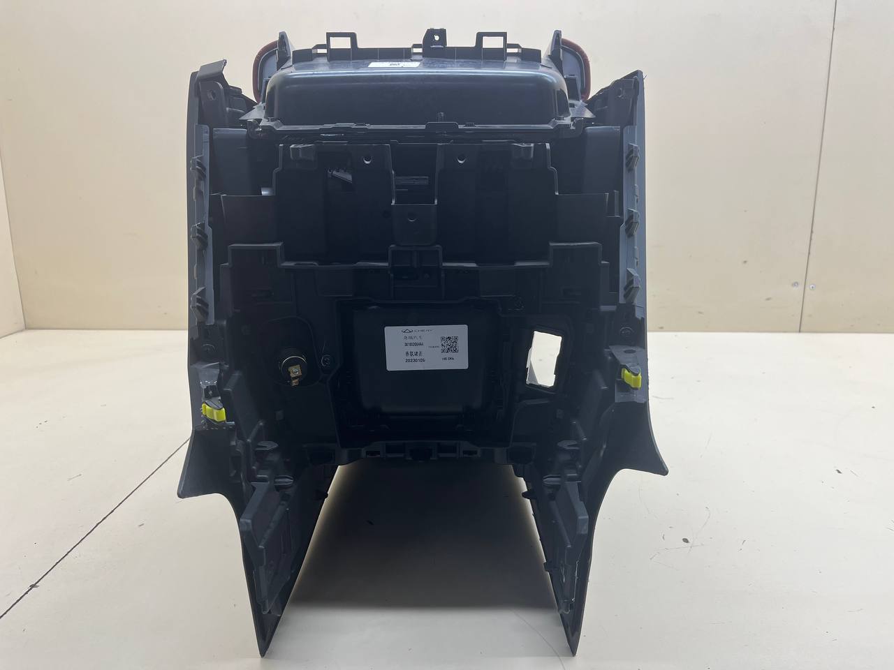 Консоль центральная EXEED RX 2022>