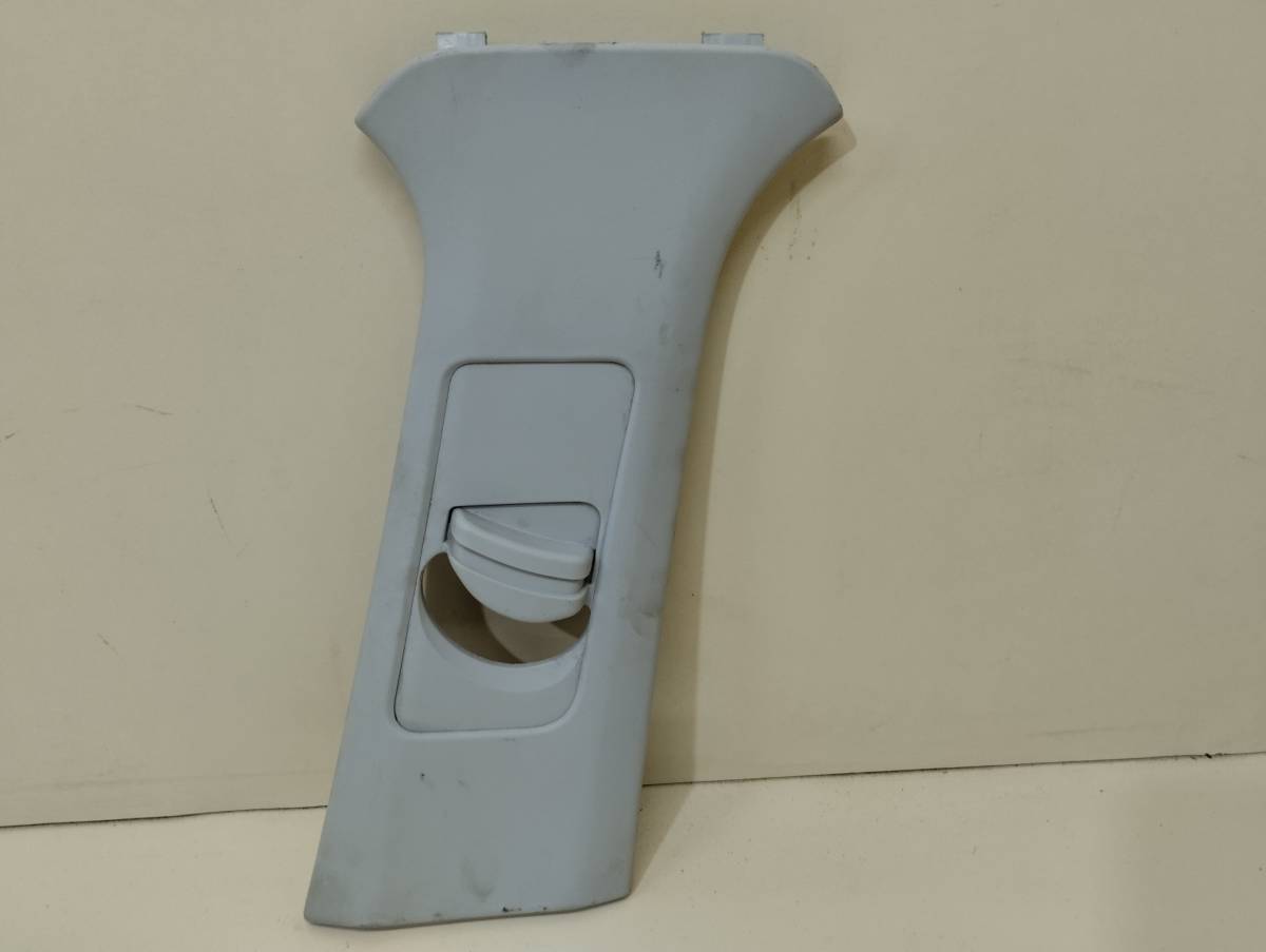 Обшивка стойки Lada Vesta 2015>