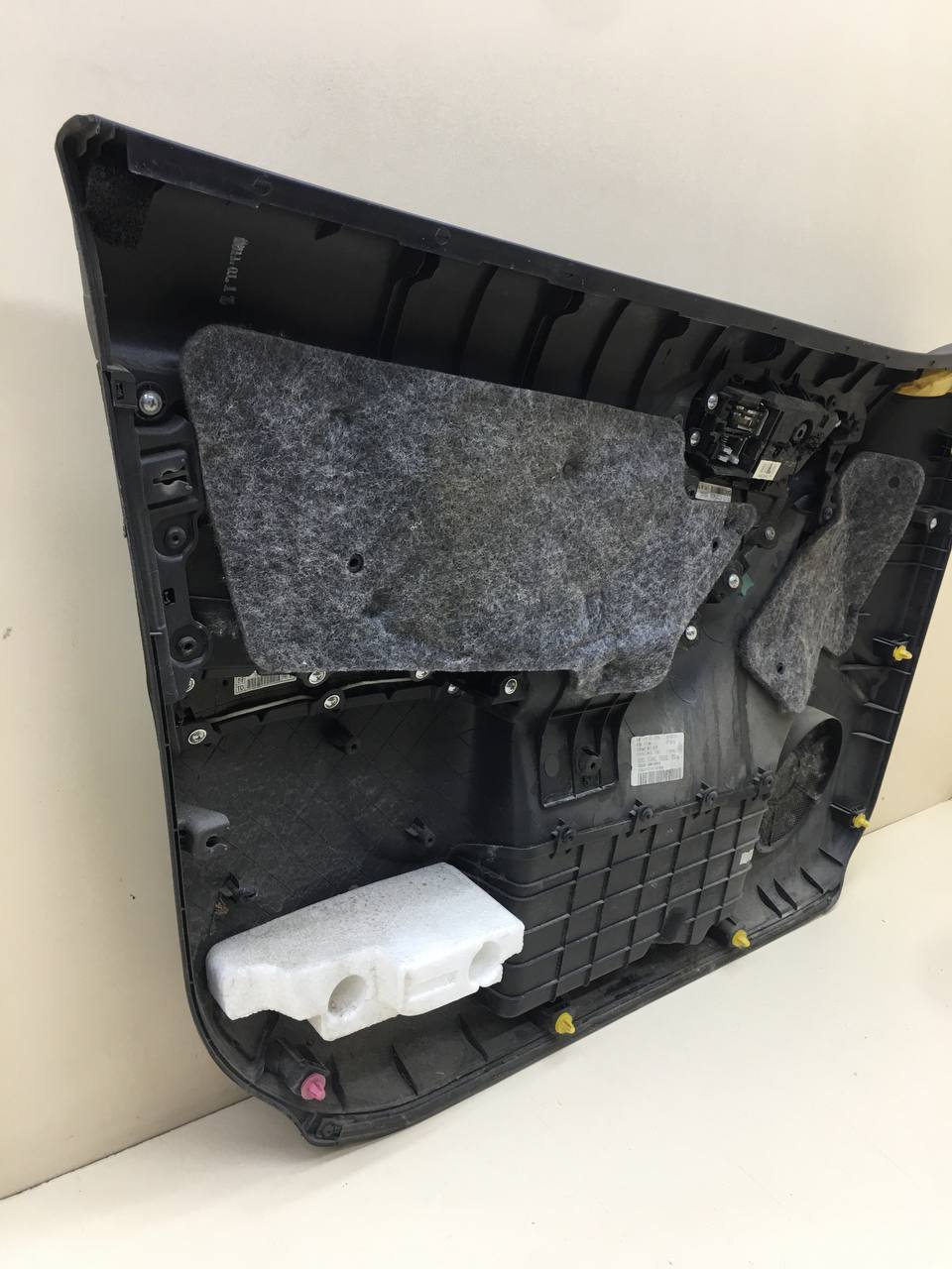 Обшивка двери передней правой Kia Cerato (TD) 2009-2013