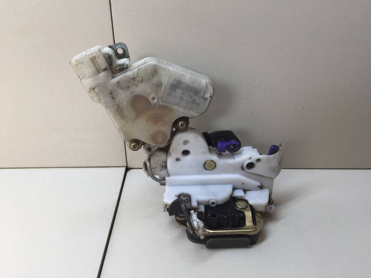 Замок двери задней левой Nissan Almera Classic (B10) 2006-2013