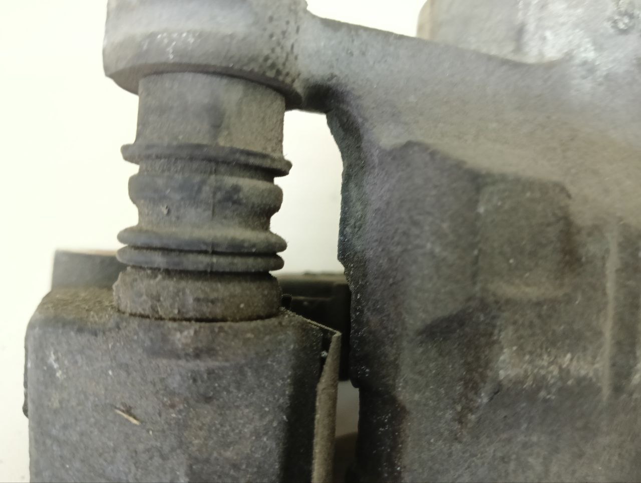 Суппорт задний правый Subaru Forester (S12) 2008-2012