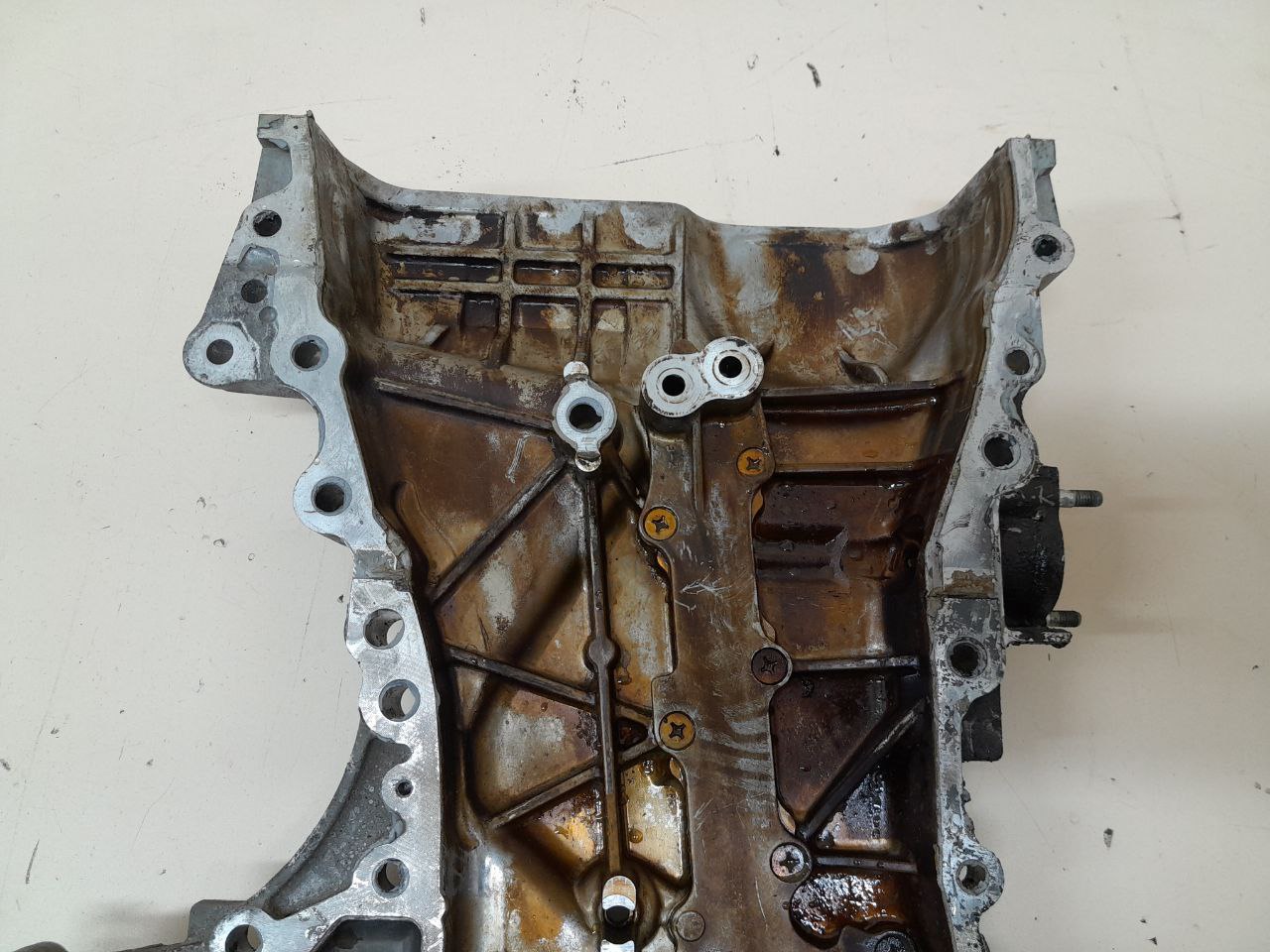 Крышка двигателя передняя Toyota Rav 4 (A30) 2006-2013