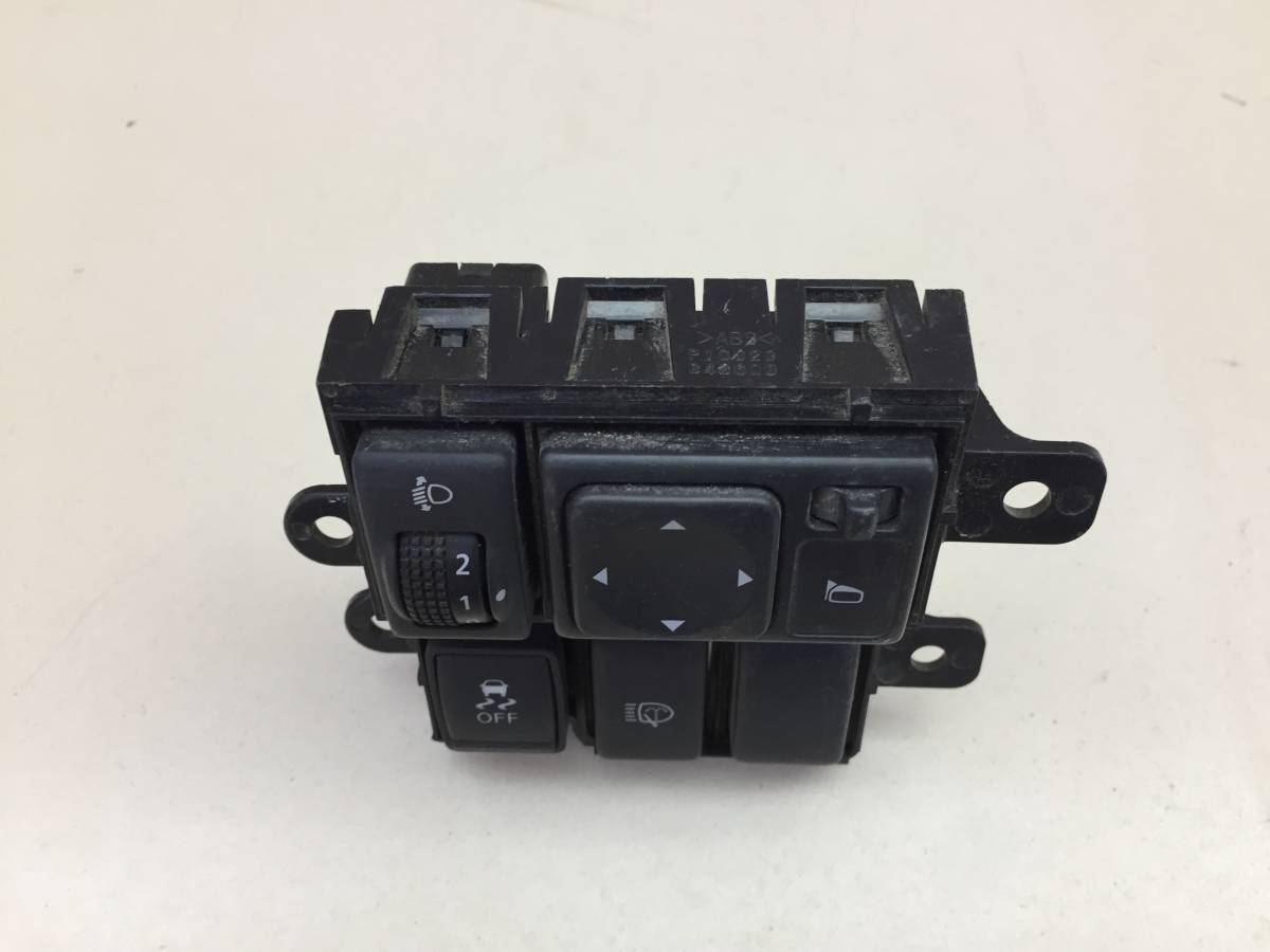 Кнопка омывателя фар Nissan Juke (YF15) 2011-2020