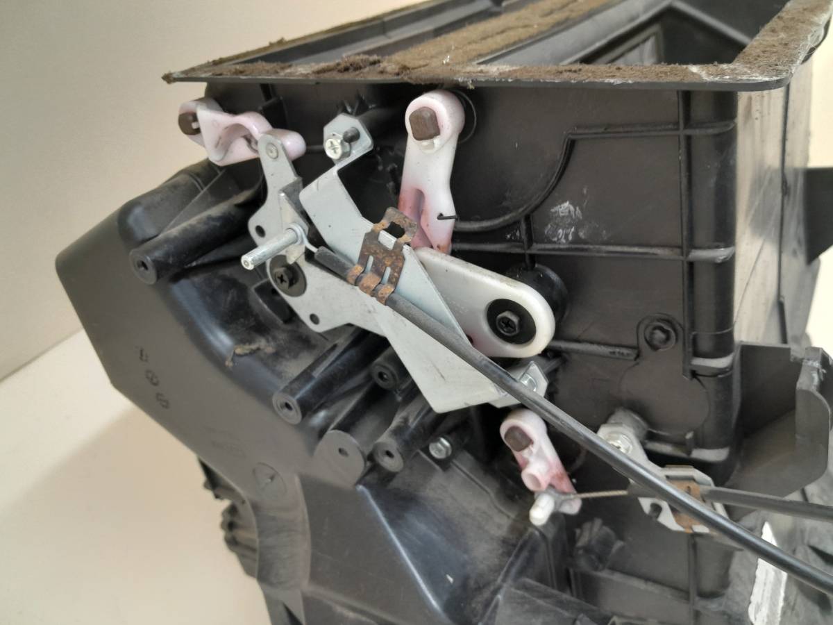 Корпус отопителя Nissan Almera (N16) 2000-2006 Корпус отопителя Nissan Almera (N16) 2000-2006