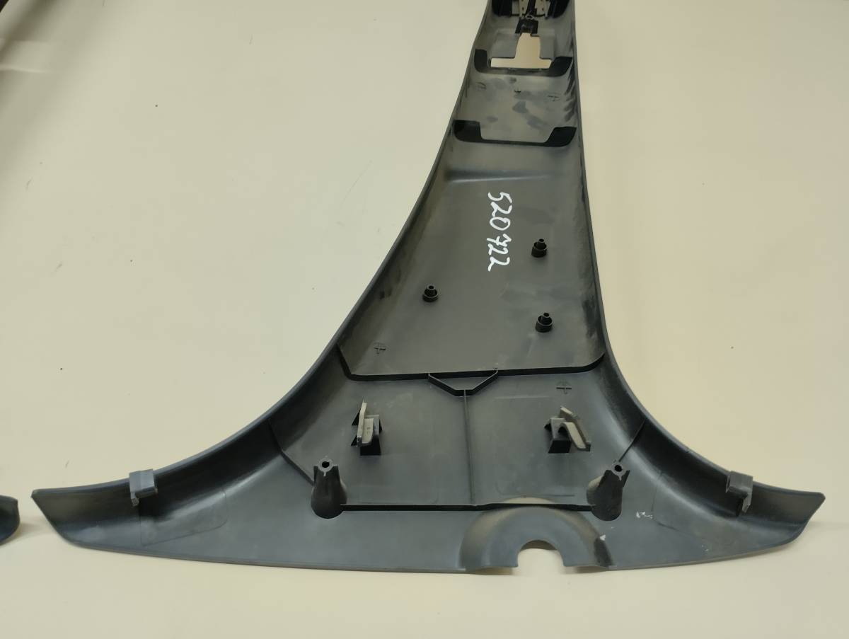 Обшивка стойки Lada Largus 2012>