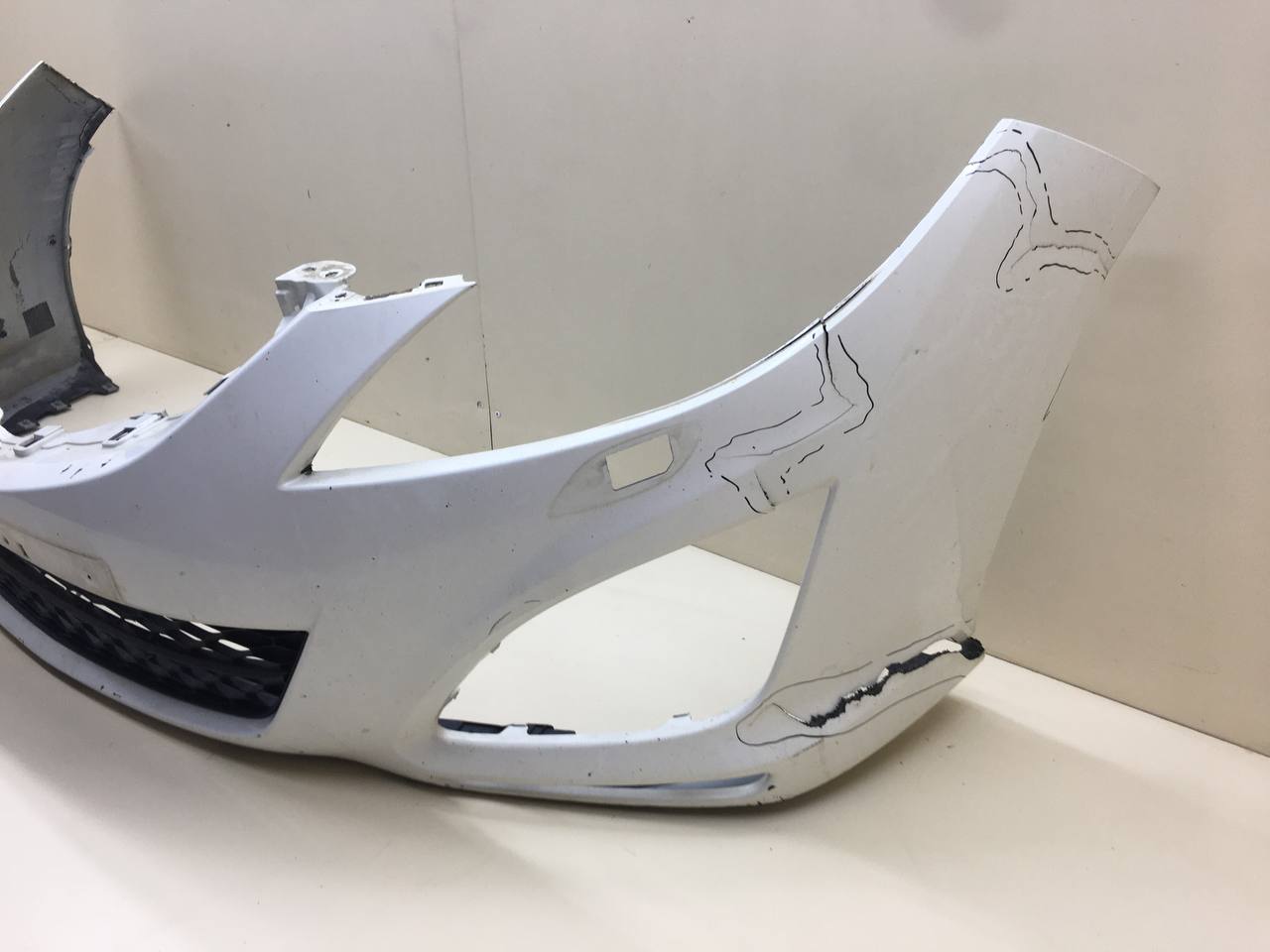 Бампер передний Mazda Mazda 6 (GH) 2007-2012 Бампер передний Mazda Mazda 6 (GH) 2007-2012