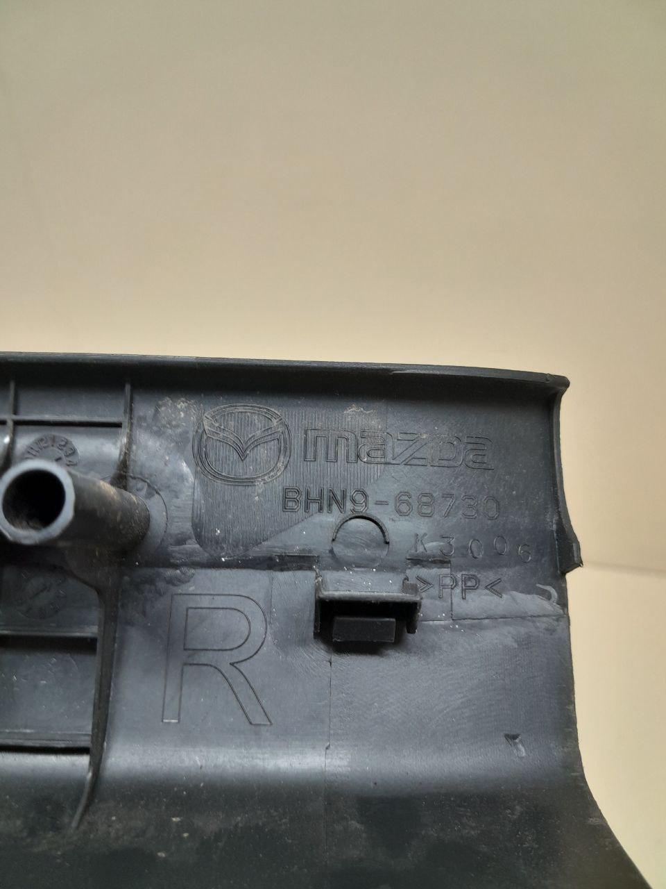 Накладка порога (внутренняя) Mazda Mazda 3 (BM) 2013-2016 Накладка порога (внутренняя) Mazda Mazda 3 (BM) 2013-2016