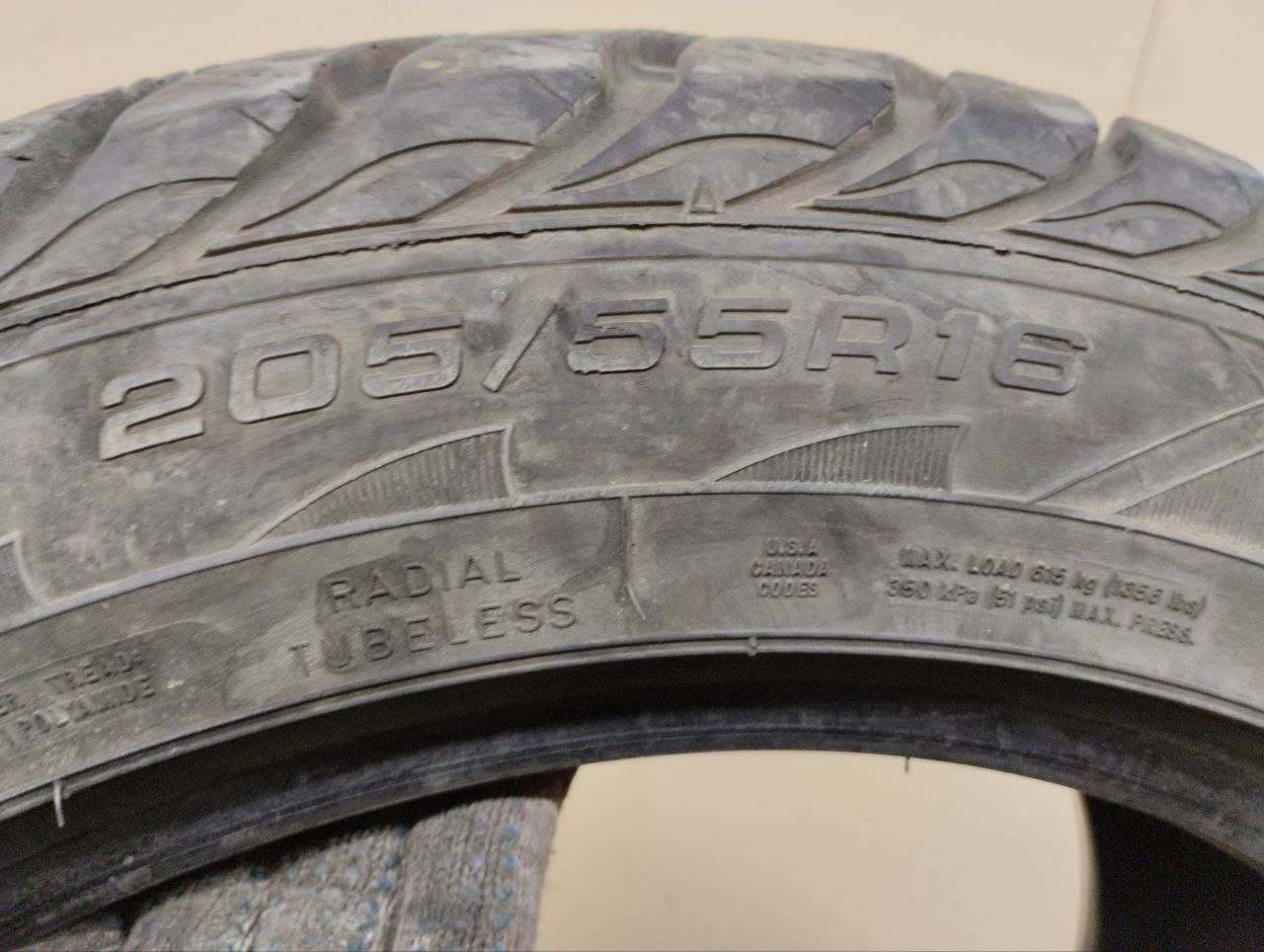 Шины R16 Зимние шипованные GOODYEAR 