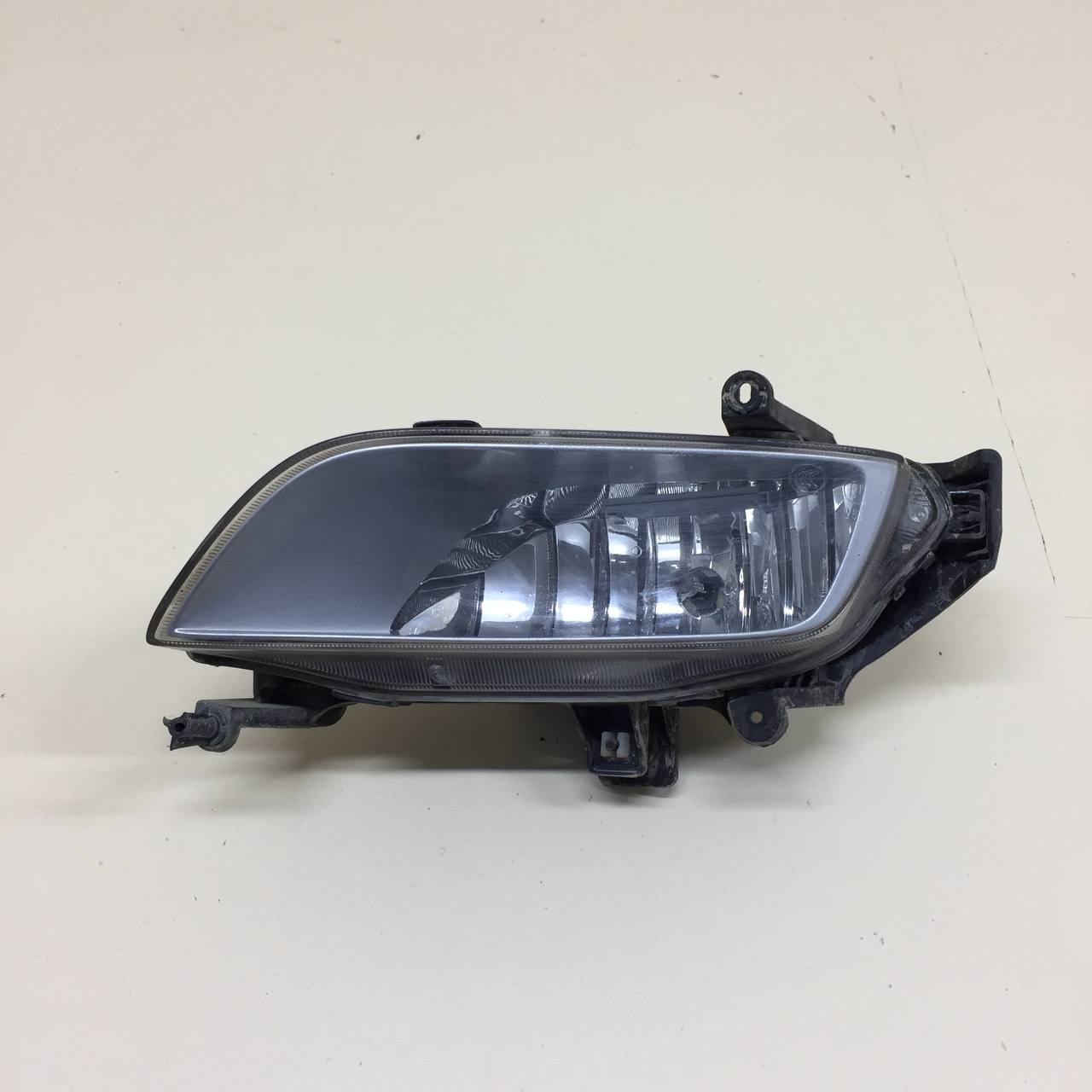 Фара противотуманная левая Hyundai Starex H1/Grand Starex 2007> Фара противотуманная левая Hyundai Starex H1/Grand Starex 2007>