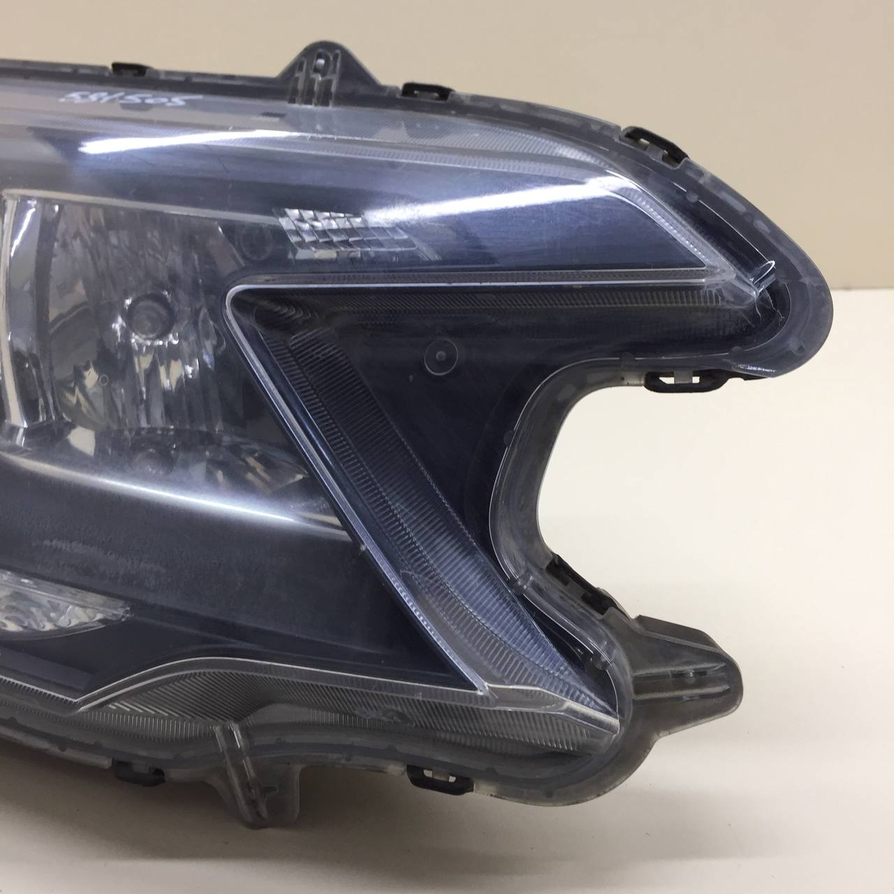 Фара правая Honda CR-V 2012-2017 Фара правая Honda CR-V 2012-2017