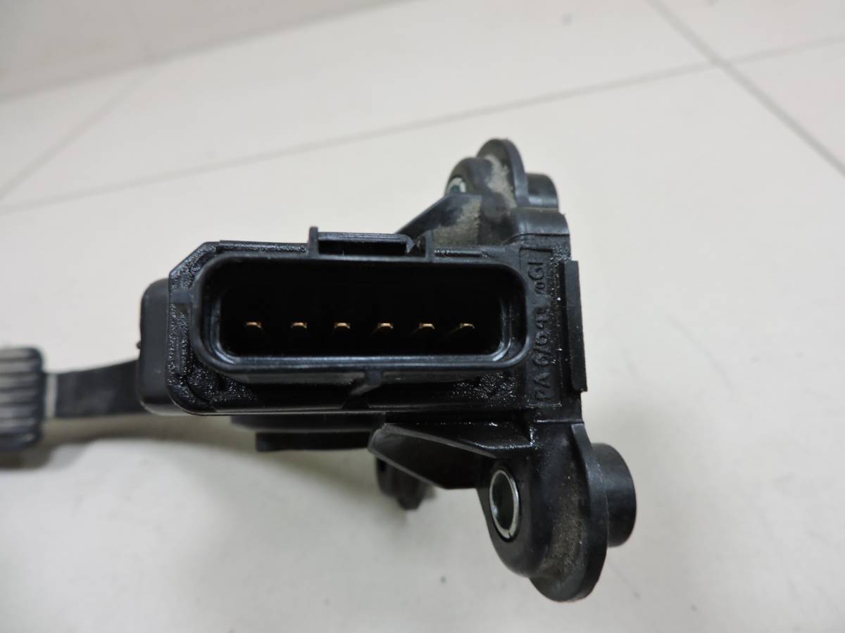 Педаль газа Mitsubishi Outlander XL (CW) 2006-2012