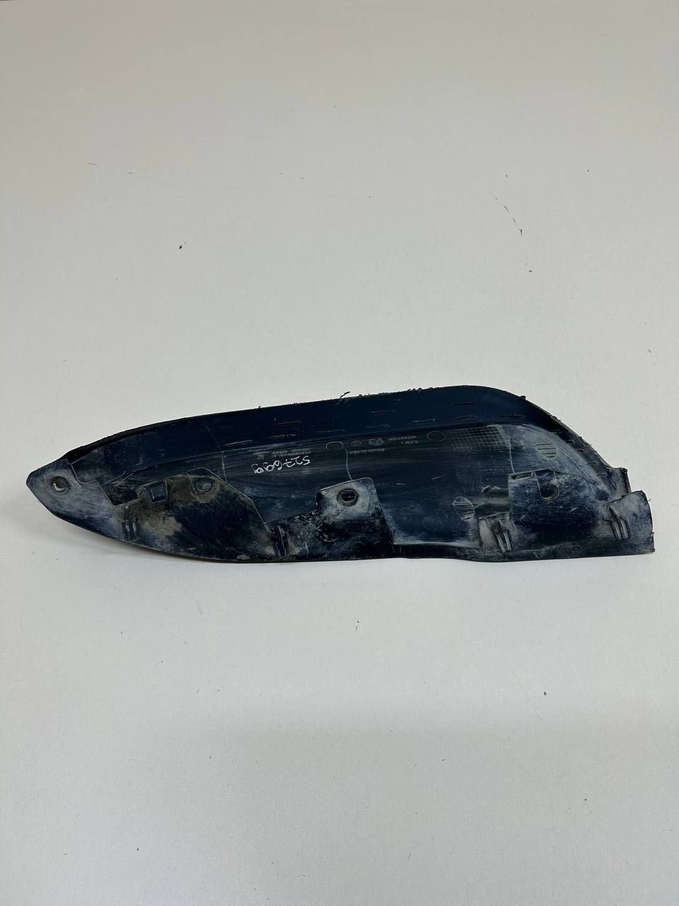 Спойлер переднего бампера правый Jeep Grand Cherokee (WK2) 2010>