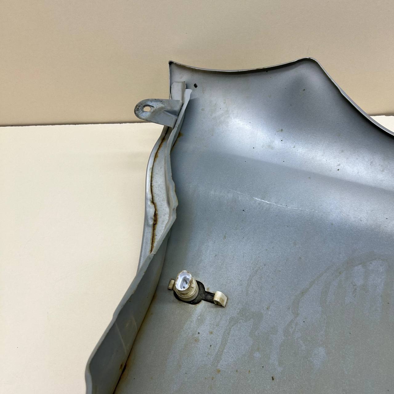 Крыло переднее левое Lada Granta 2011>