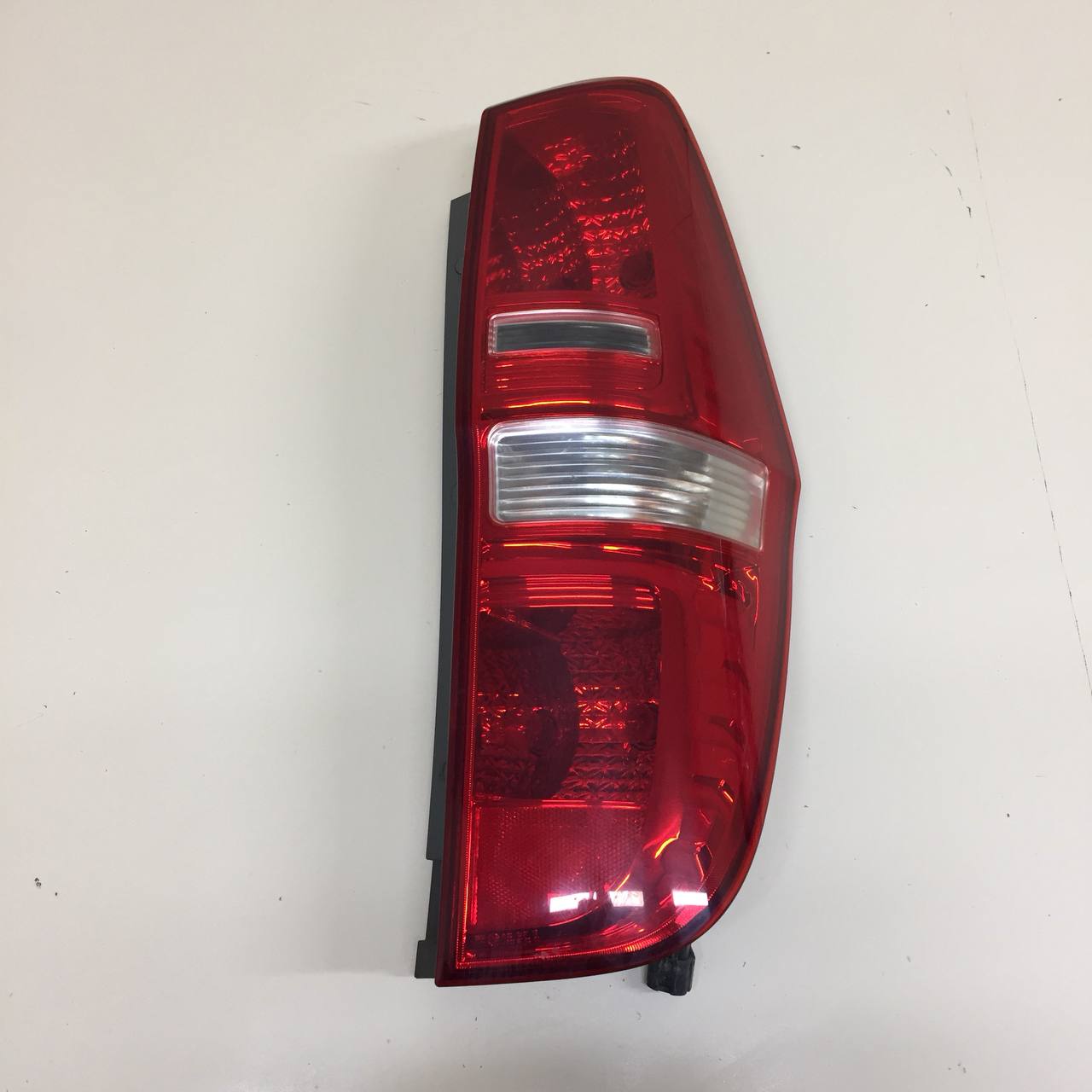 Фонарь задний правый Hyundai Starex H1/Grand Starex 2007> Фонарь задний правый Hyundai Starex H1/Grand Starex 2007>