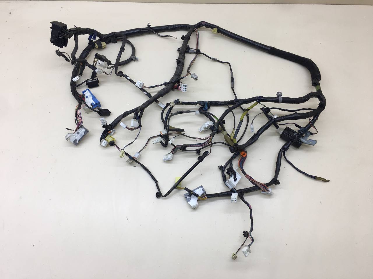 Проводка под торпедо Mazda Mazda 2 (DE) 2007-2014