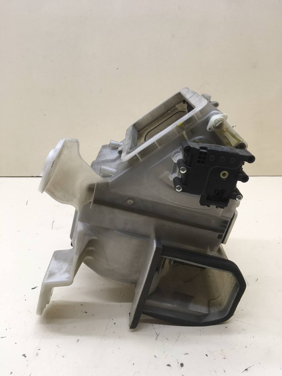 Корпус отопителя Mazda Mazda 6 (GG) 2002-2007 Корпус отопителя Mazda Mazda 6 (GG) 2002-2007