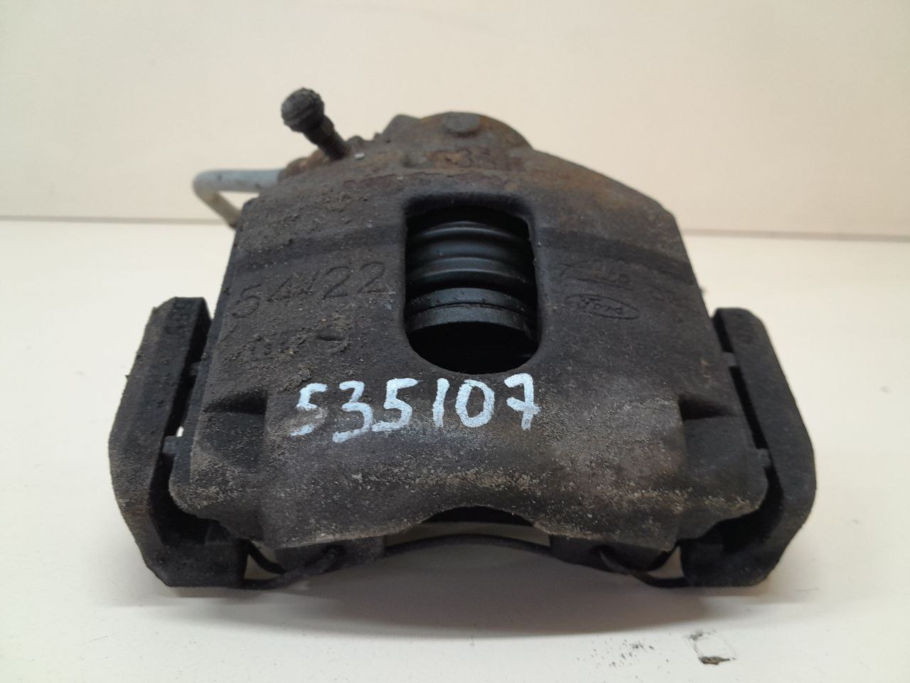 Суппорт передний правый Ford Fusion (JU) 2002-2012
