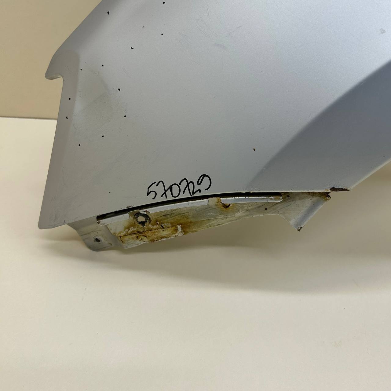 Крыло переднее левое Lada Granta 2011>