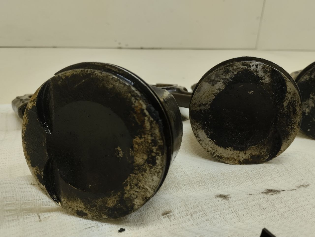 Поршень с шатуном Audi Q5 (8R) 2008-2017