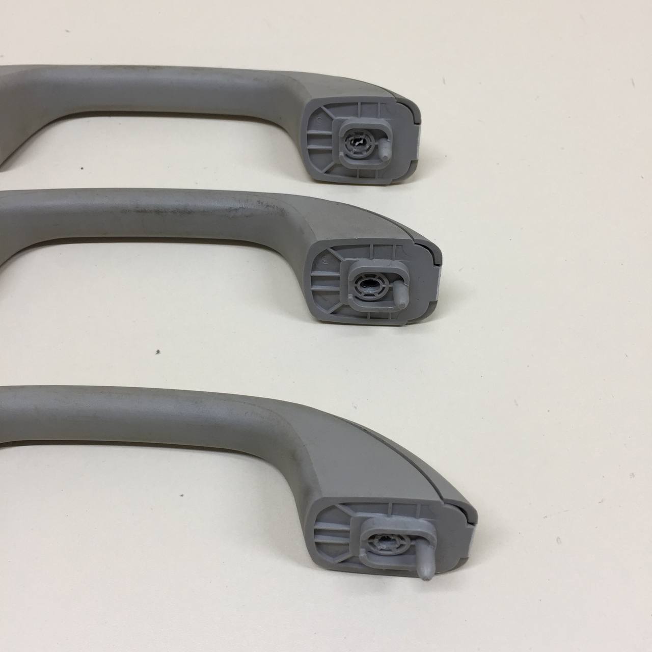 Ручка внутренняя потолочная Renault Duster (HSA, HSM) 2012> Ручка внутренняя потолочная Renault Duster (HSA, HSM) 2012>