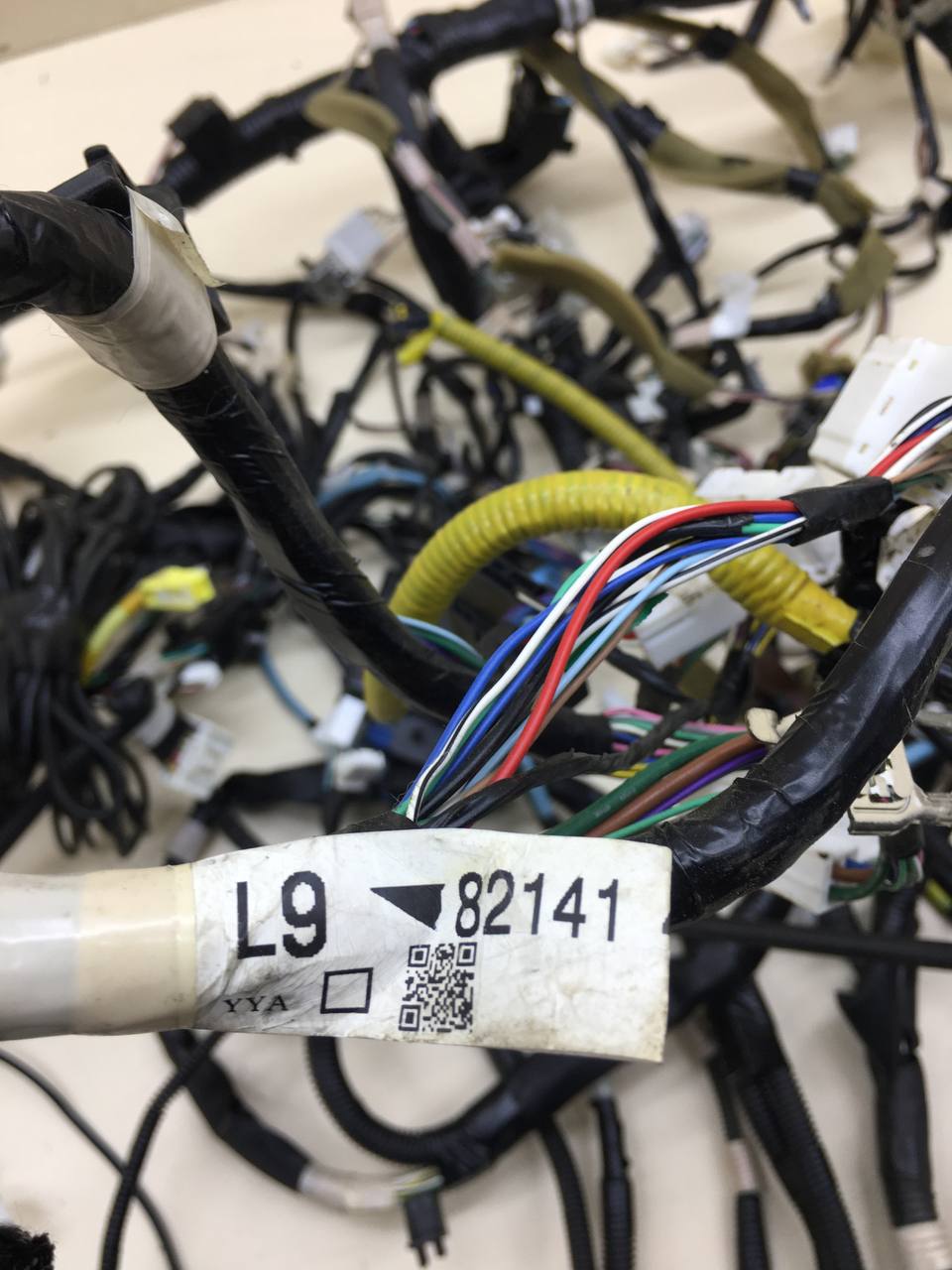 Проводка под торпедо Toyota Rav 4 (XA40) 2013-2019