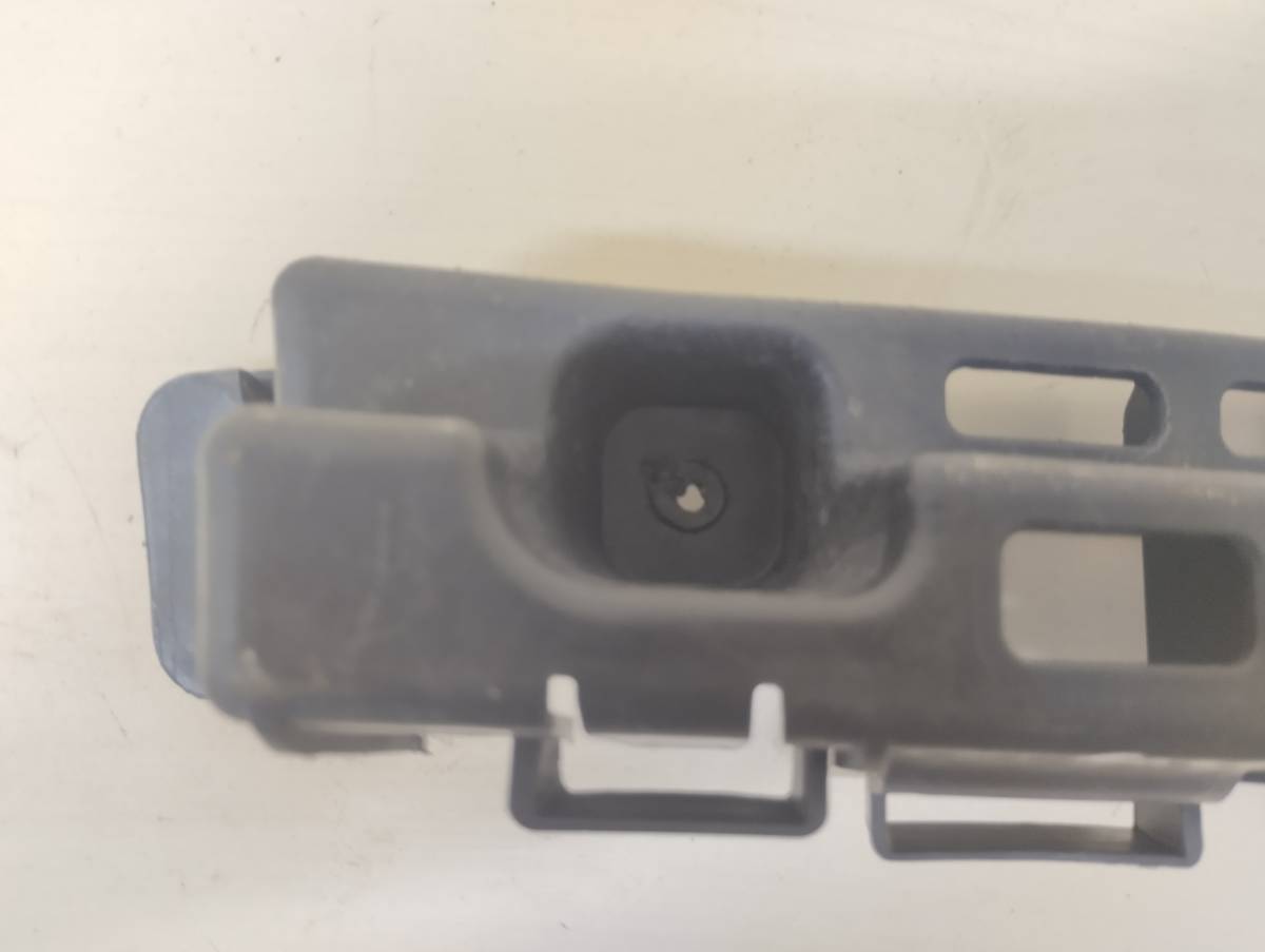 Направляющая заднего бампера левая Chevrolet Cruze (J300) 2009-2016