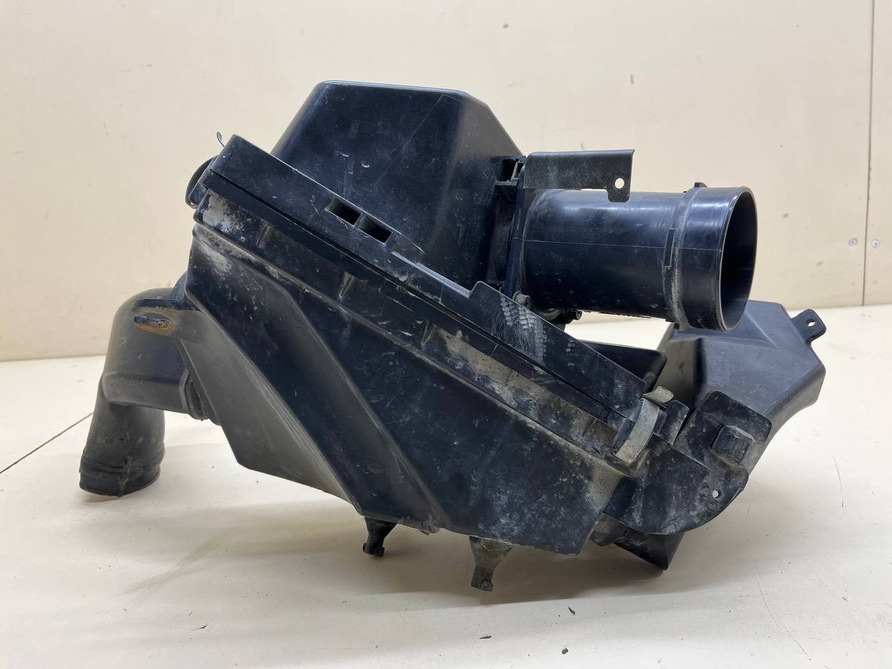 Корпус воздушного фильтра Nissan Primera (P12) 2002-2007