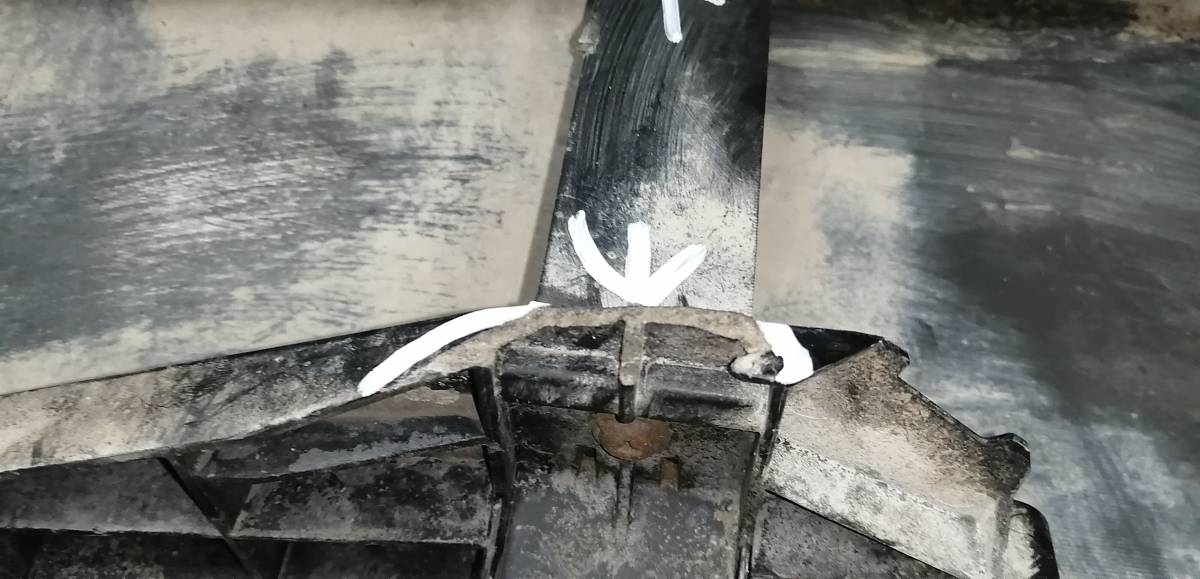 Бампер задний Mazda CX-7 (ER) 2006-2012