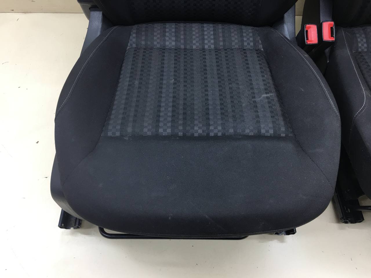 Сиденье (комплект) Volkswagen Polo (MK5) 2011-2020 Сиденье (комплект) Volkswagen Polo (MK5) 2011-2020