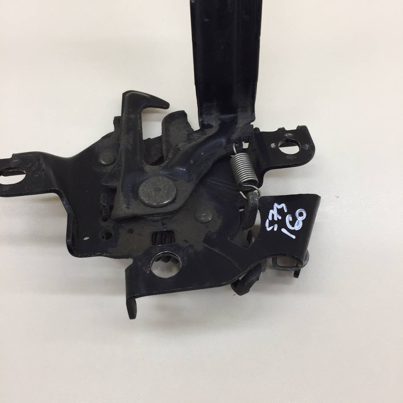 Замок капота Toyota Rav 4 (XA40) 2013-2019