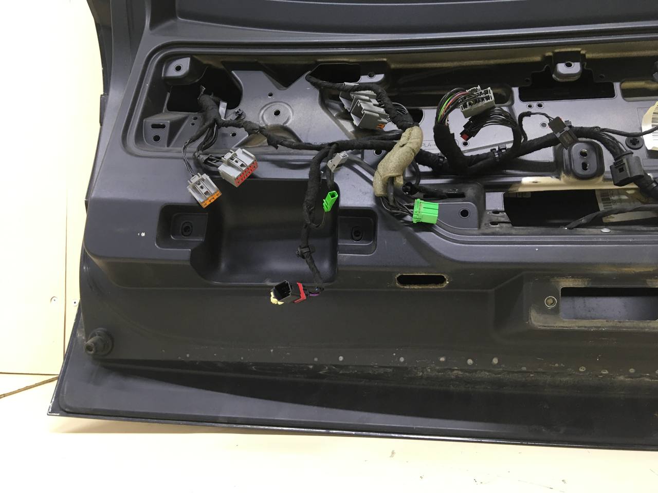 Дверь багажника со стеклом Land Rover Range Rover Sport 2013-2017 Дверь багажника со стеклом Land Rover Range Rover Sport 2013-2017