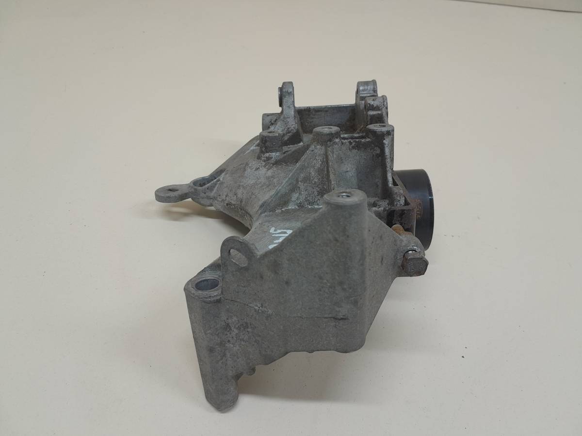 Кронштейн генератора Renault Logan (1) 2005-2014 Кронштейн генератора Renault Logan (1) 2005-2014