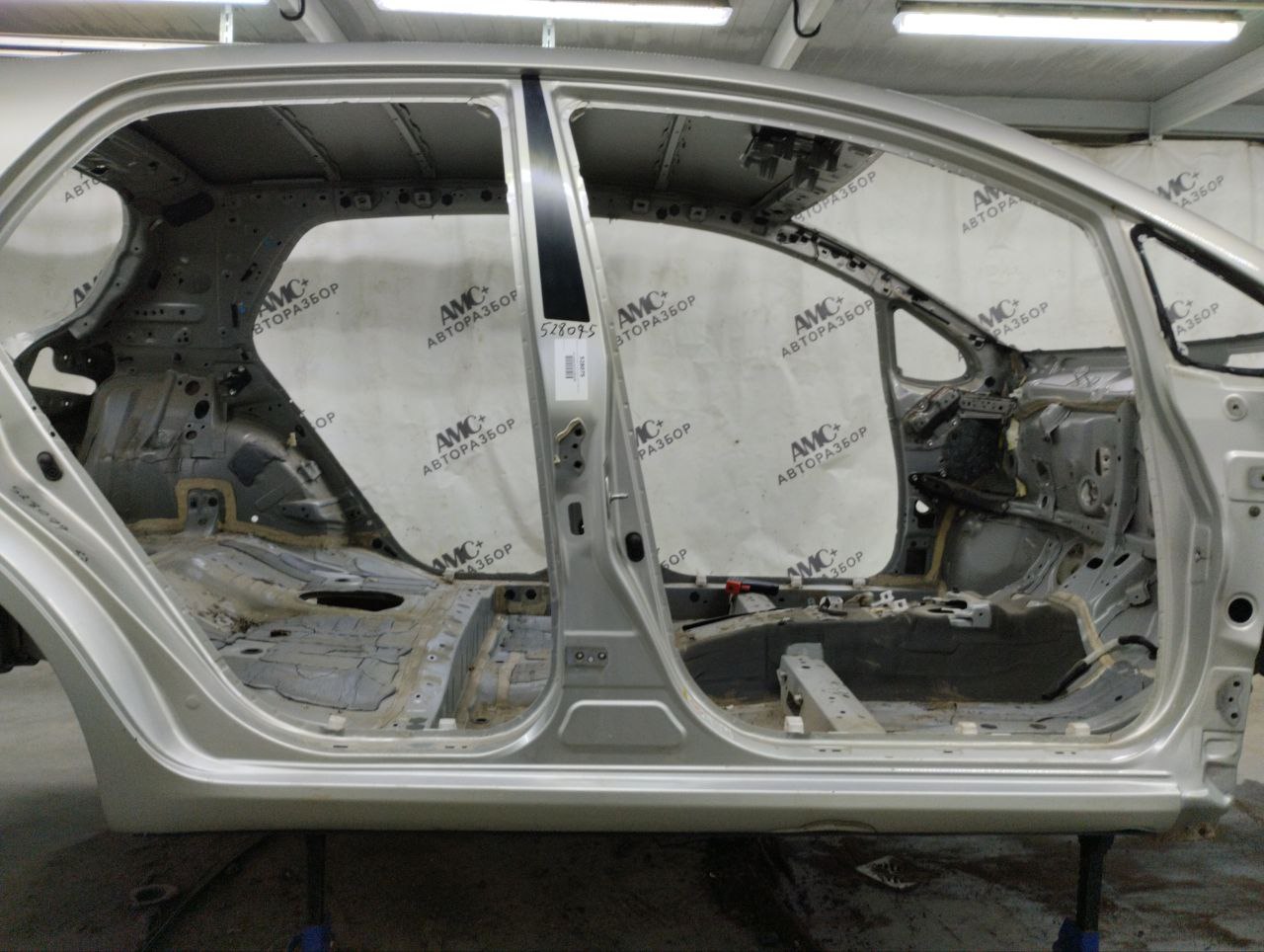 Порог со стойкой правый Toyota Auris (E150) 2006-2012