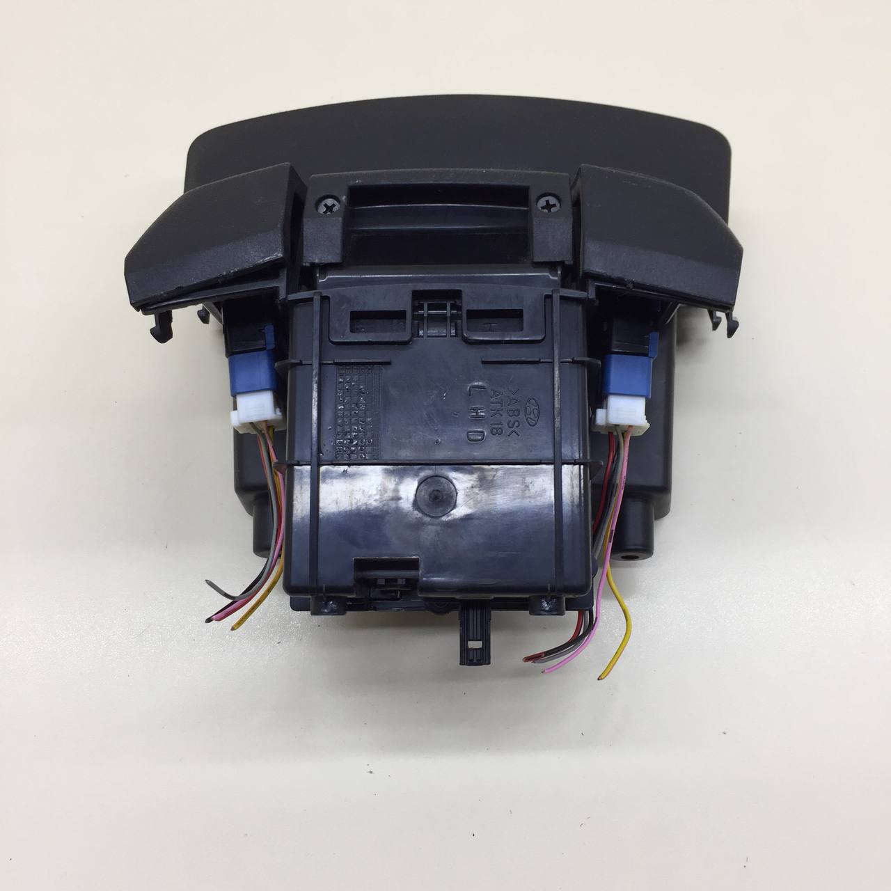 Ящик передней консоли Hyundai Elantra (HD) 2006-2010 Ящик передней консоли Hyundai Elantra (HD) 2006-2010