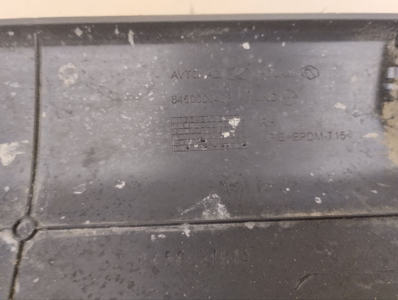 Молдинг передней правой двери Lada Largus 2012>