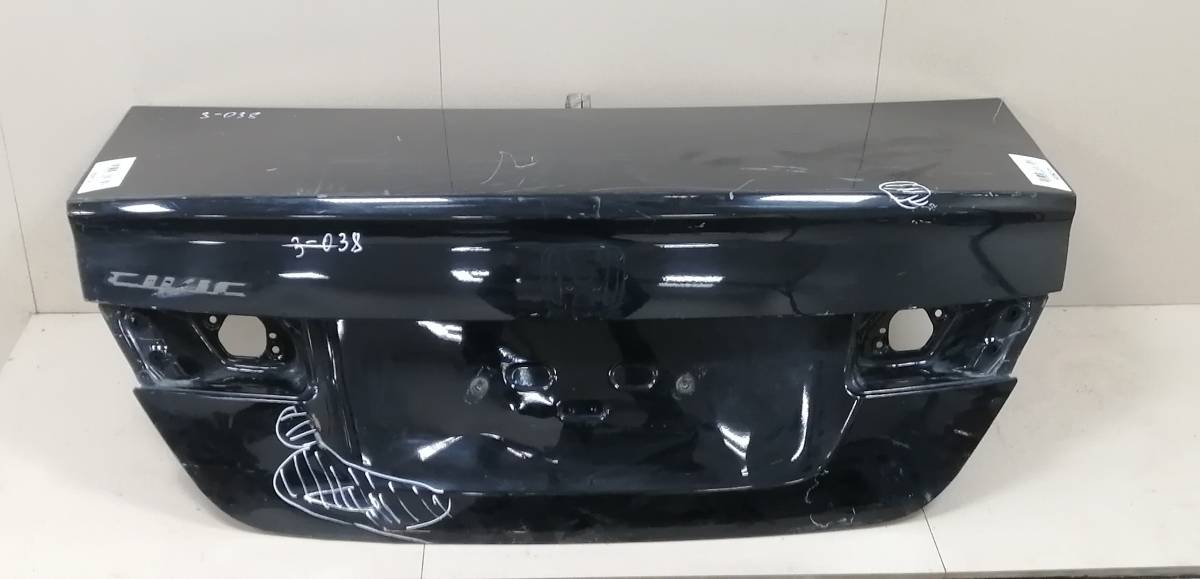 Крышка багажника Honda Civic 4D 2012>
