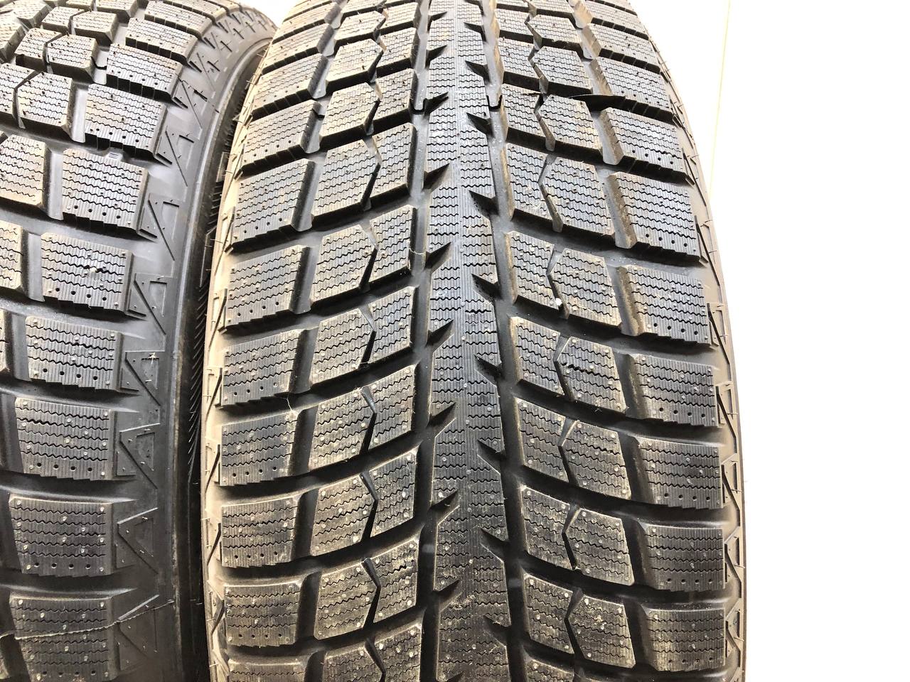 Шины к-кт R21 Всесезонные WINTER DEFENDER