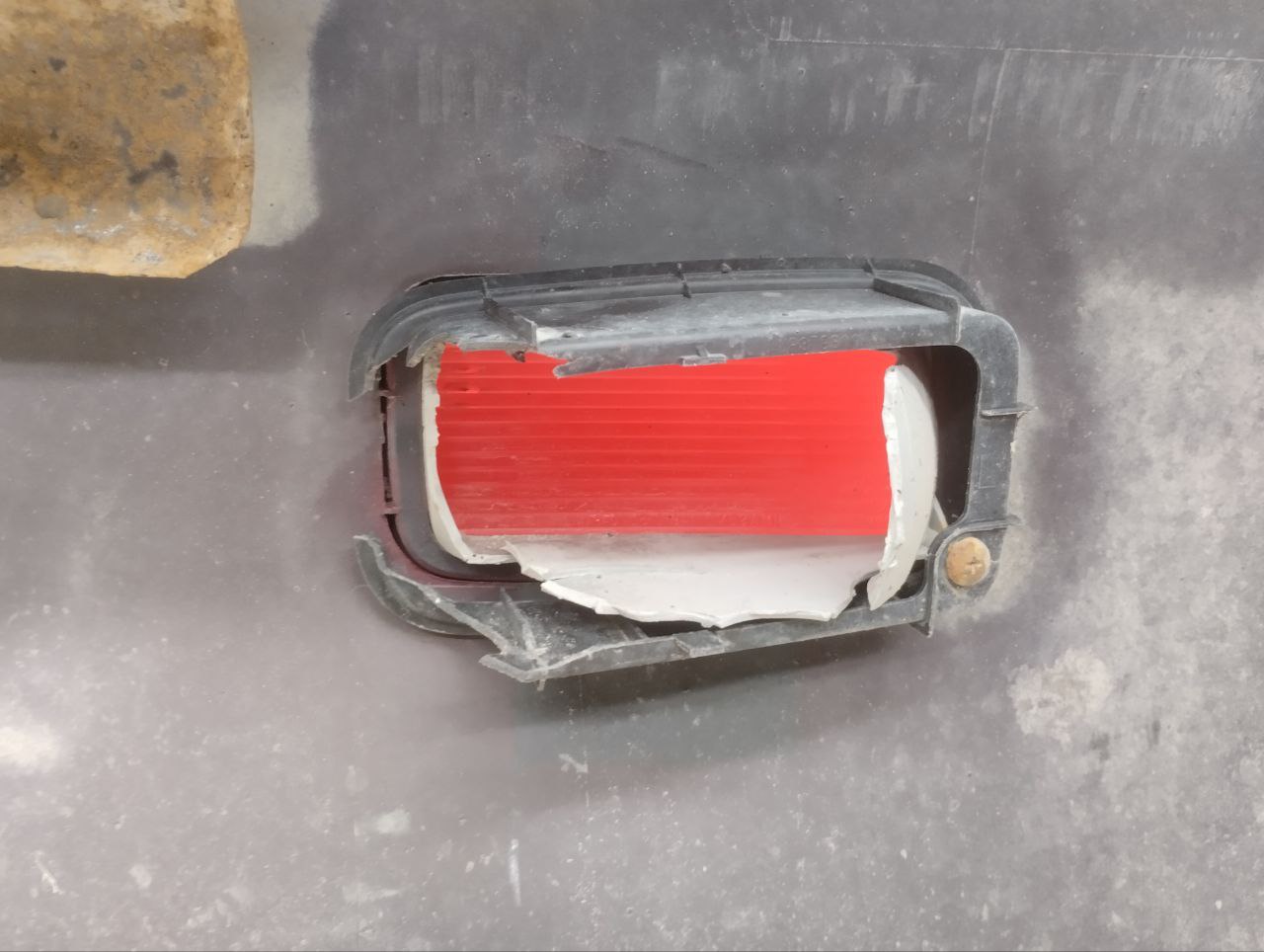 Бампер задний Mitsubishi Lancer 9  (CS/Classic) 2000-2011