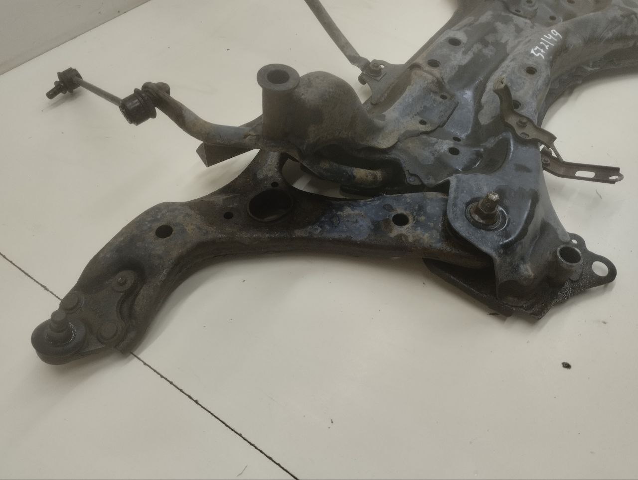 Балка подмоторная Toyota Auris (E150) 2006-2012 Балка подмоторная Toyota Auris (E150) 2006-2012