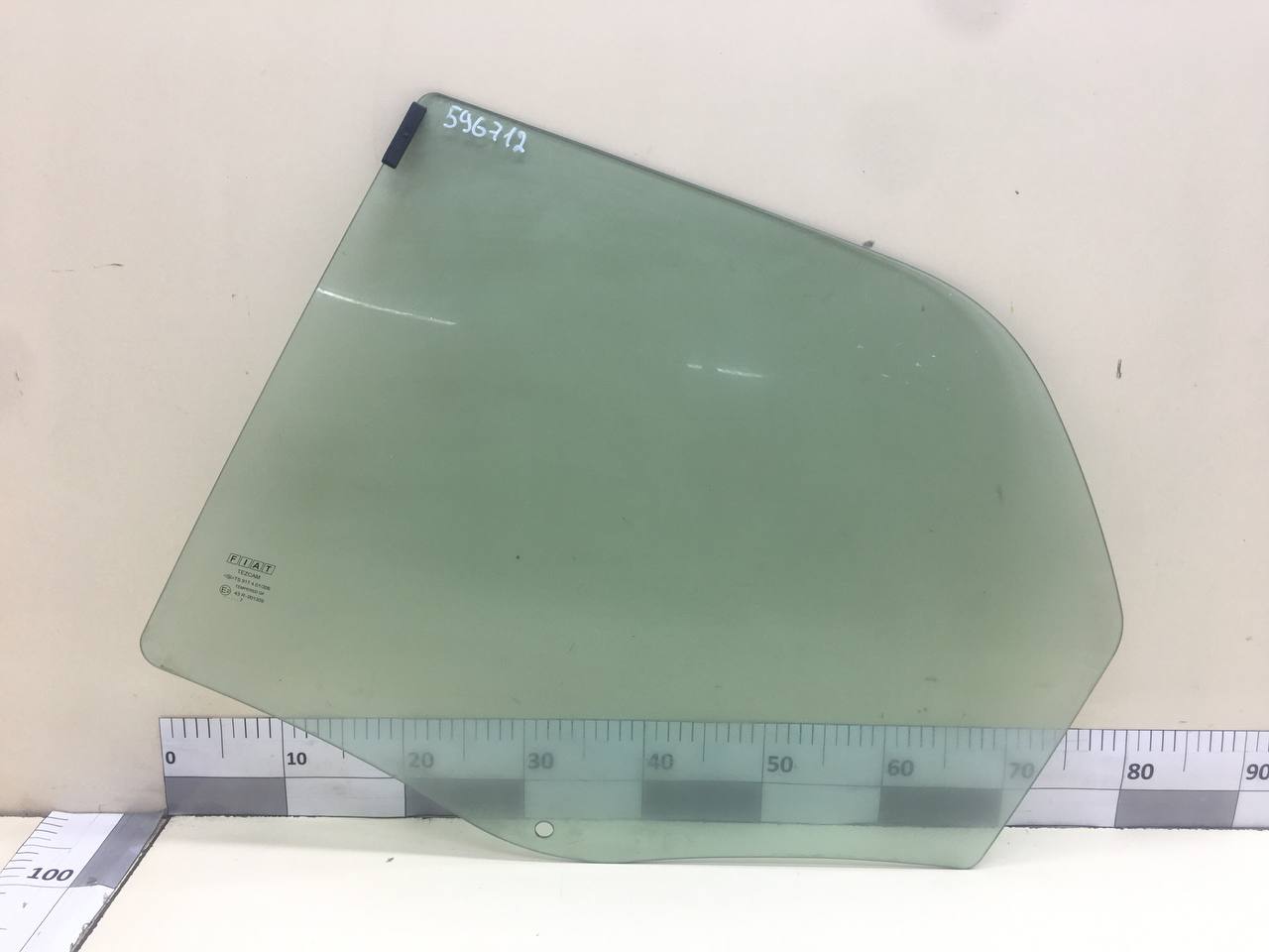 Стекло двери задней левой Fiat Albea 2002-2012