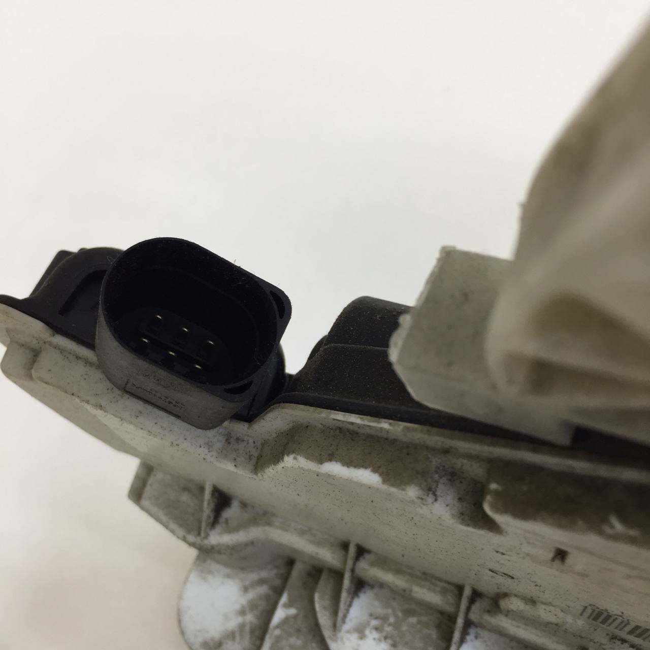 Замок двери задней правой Volkswagen Tiguan (5N1) 2007-2011