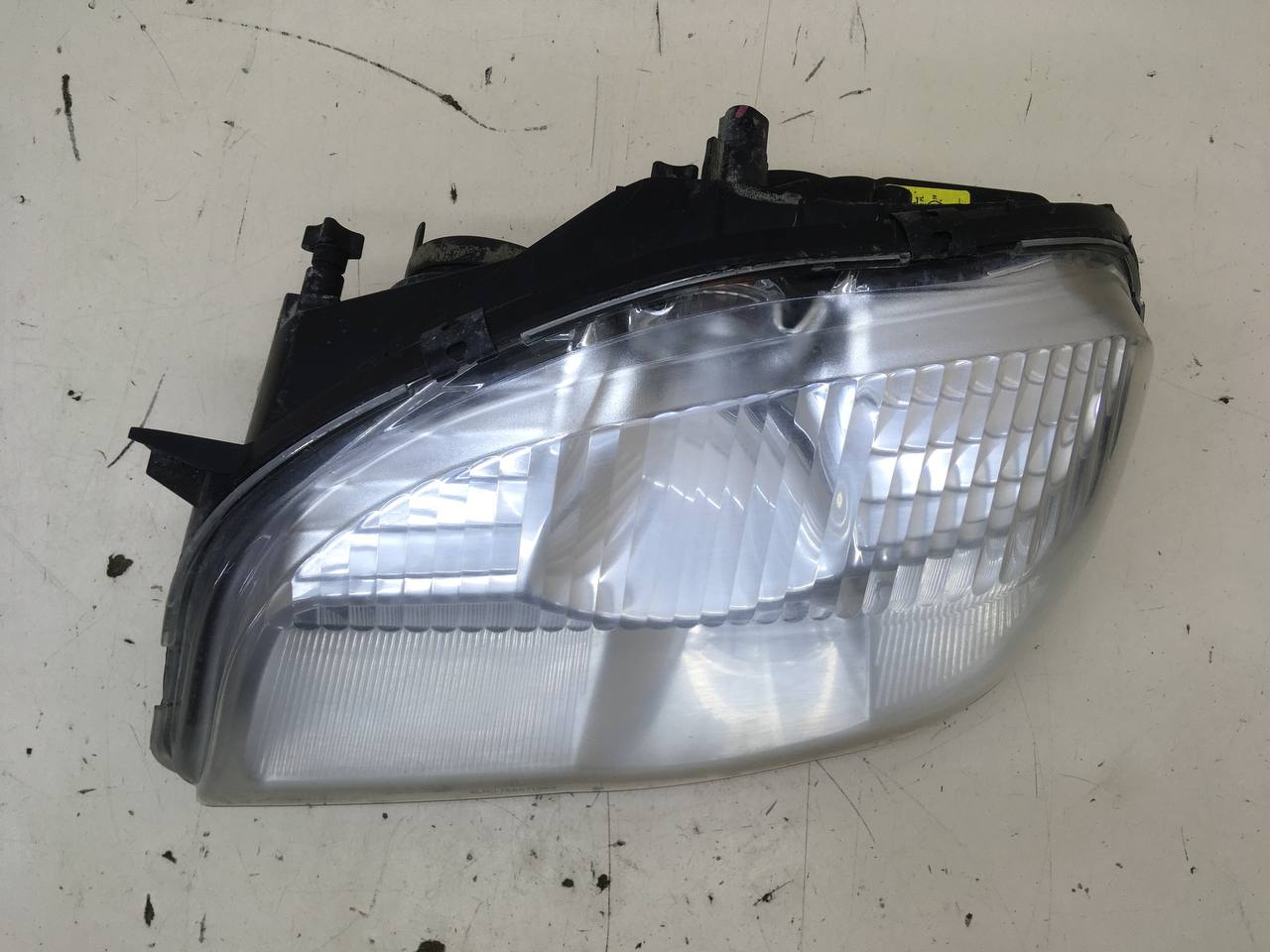 Фара левая Chevrolet Niva 2009-2020