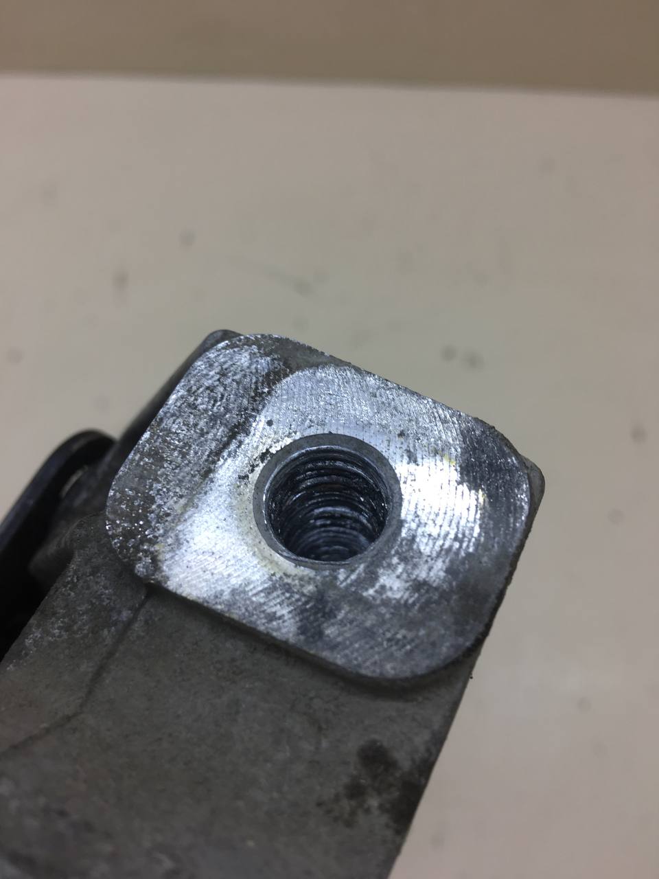 Опора КПП левая Skoda Octavia (A5 1Z-) 2004-2013 Опора КПП левая Skoda Octavia (A5 1Z-) 2004-2013