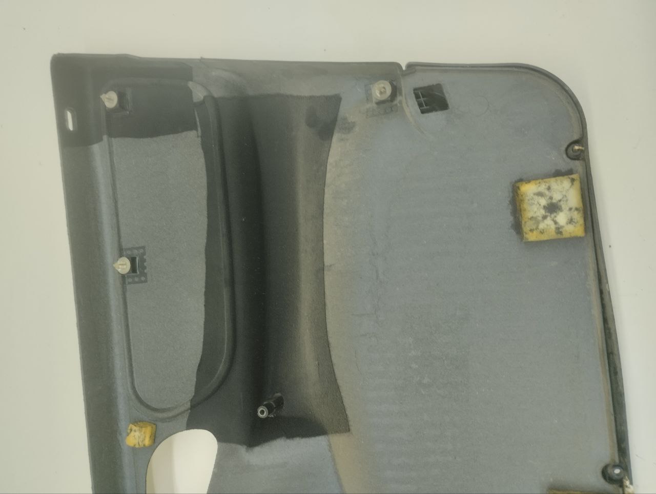 Обшивка двери передней левой Chevrolet Niva 2009-2020