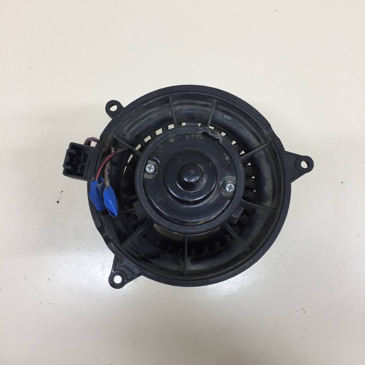 Моторчик отопителя Ford Fusion (JU) 2002-2012 Моторчик отопителя Ford Fusion (JU) 2002-2012