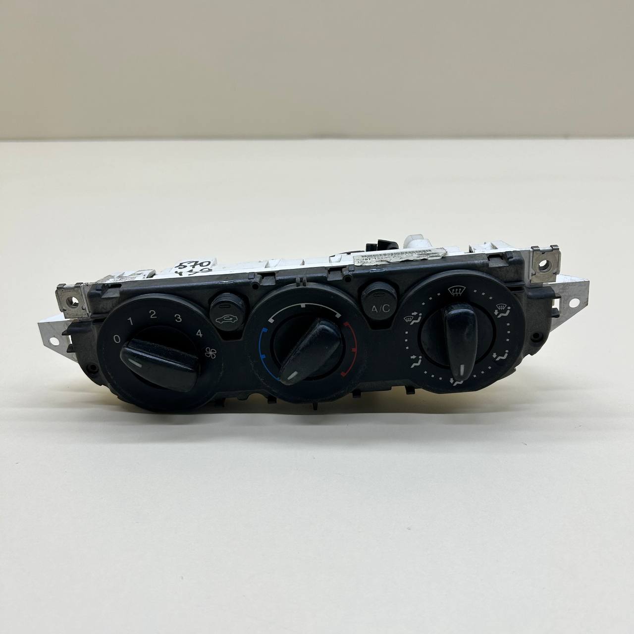Блок управления отопителем Ford Focus 2 (DA) 2005-2008